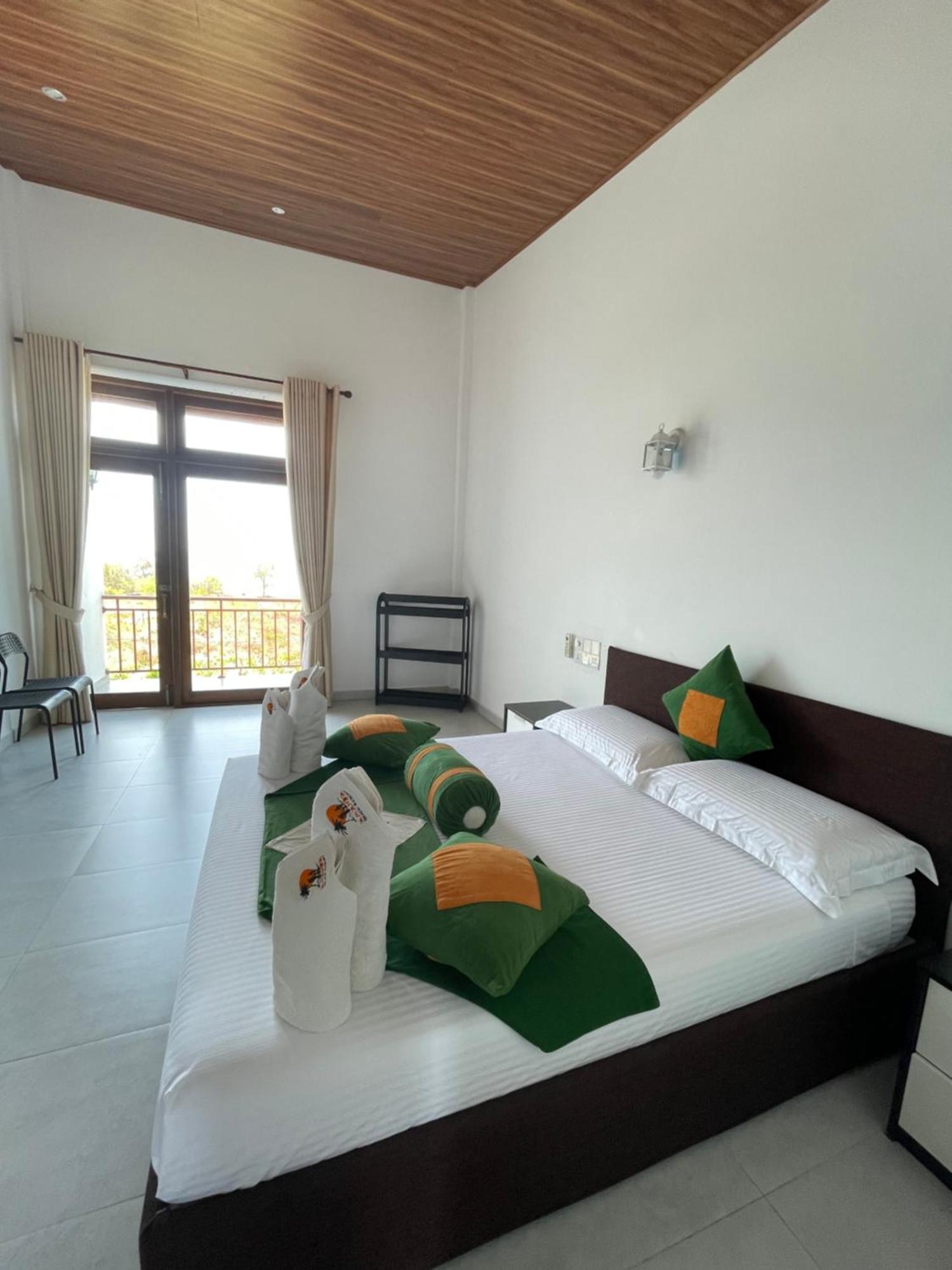 Amanda Beach Resort Passikudah Bagian luar foto